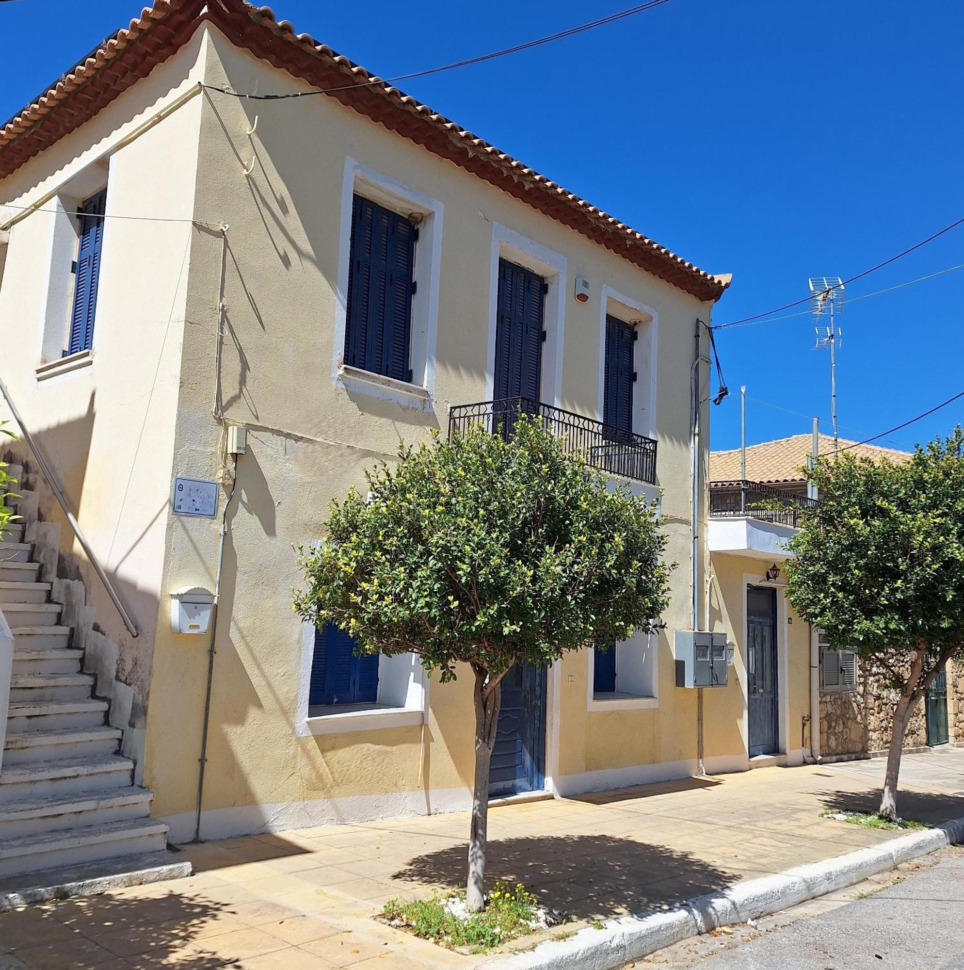 Family Stone Apartment Kyparissia Exterior photo