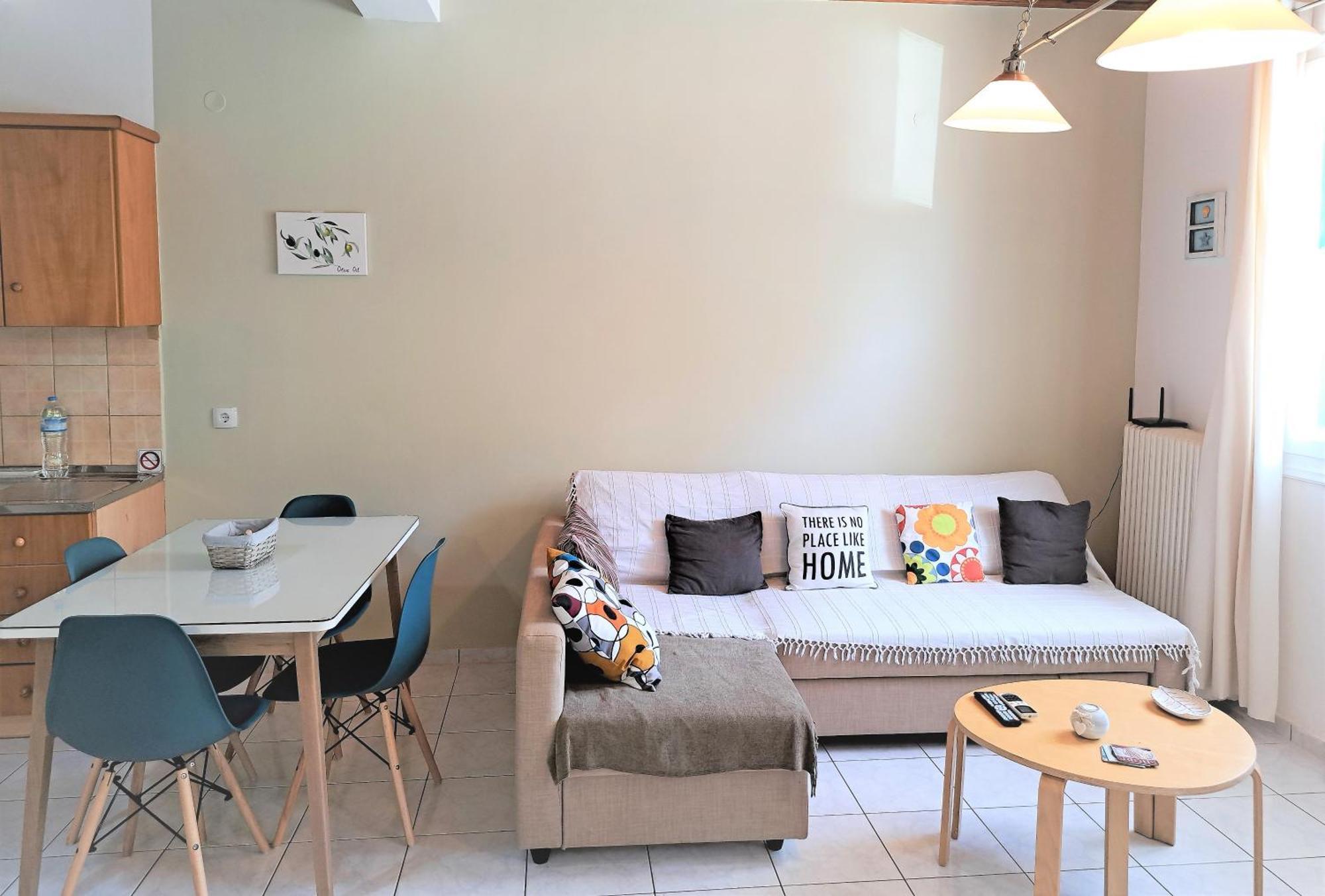 Family Stone Apartment Kyparissia Exterior photo